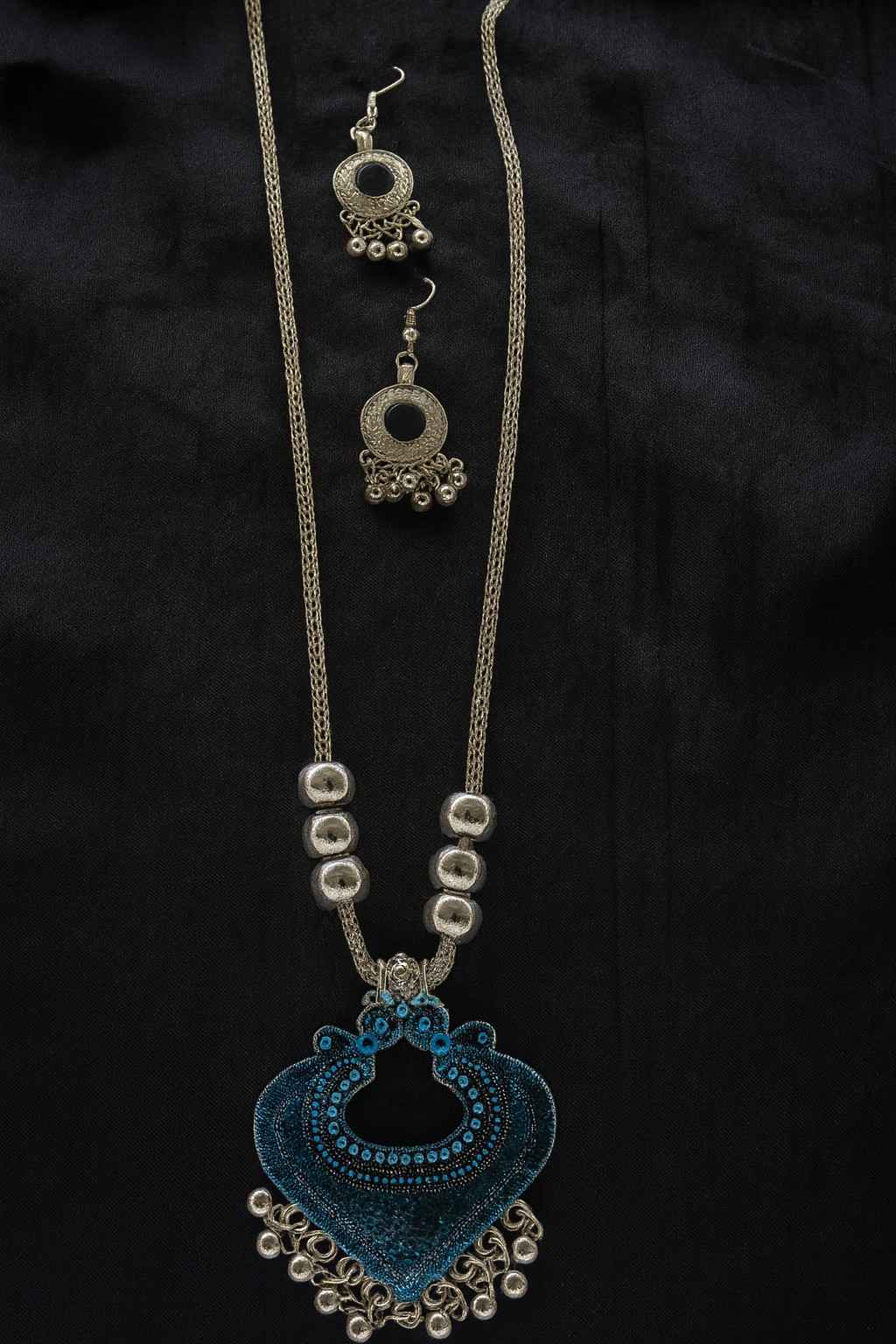 Antique silver-tone blue heart pendant necklace set with matching earrings – tribal boho jewelry for women
