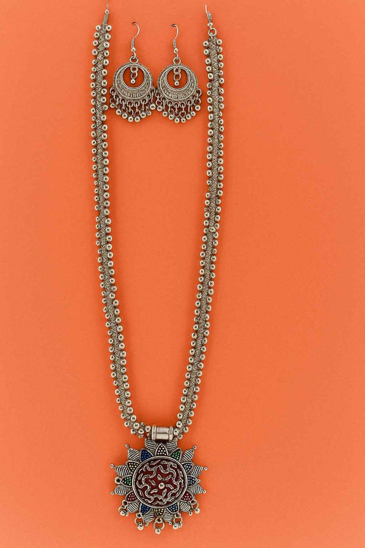 Ethnic Sunburst Pendant Necklace Set with Earrings – Antique Silver Tone & Multicolor Accents