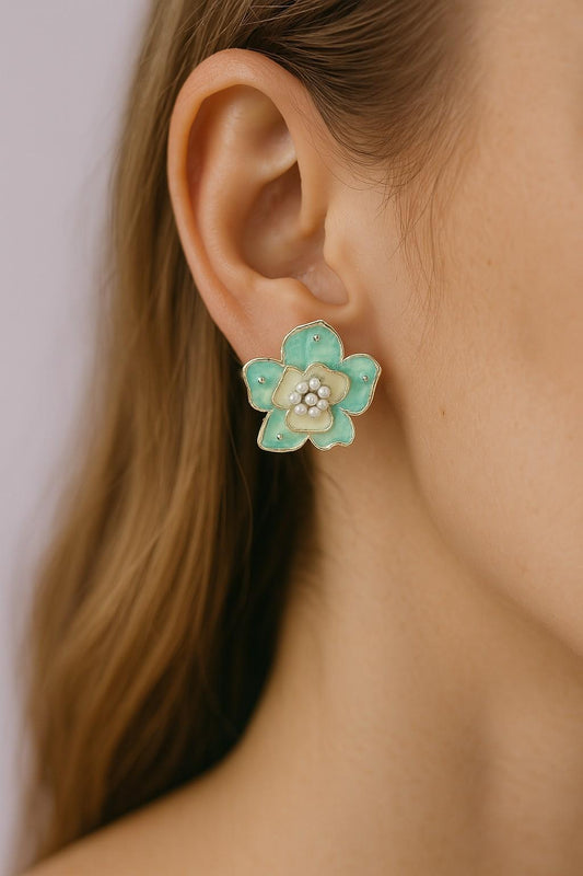 Lightweight green flower-shaped earrings for women