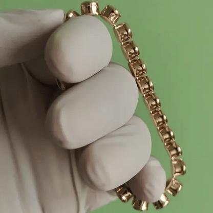 Classic Round-Cut Crystal Tennis Bracelet – Gold-Tone Setting